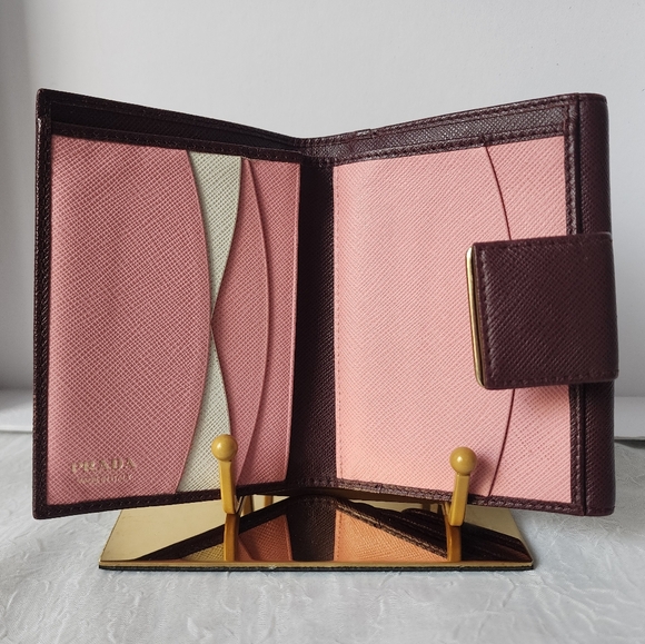 ‼️SOLD SOLD‼️ Auth Prada Saffiano Leather Wallet - Picture 3 of 10